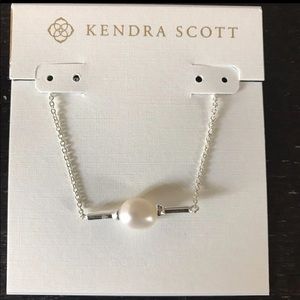 Kendra Scott Emberly Pearl Necklace